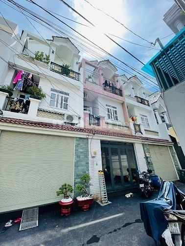 Nhà phố đẹp, sổ sẵn ngay QL13 cũ, Phường Hiệp Bình Phước.