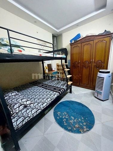 Cho thuê phòng tầng 2 nhà ngõ 239 Bùi Xương Trạch, Ngã Tư Sở