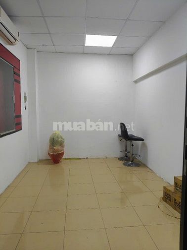 Văn phòng cho thuê 30m2 đường Lê Thị Riêng Quận 1.