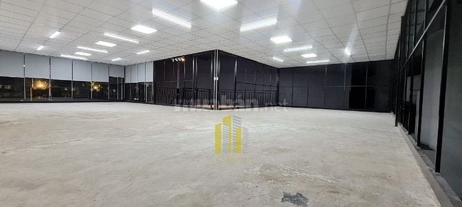 Văn Phòng 140m2 - Sàn Trống Đẹp - Giá 30 Triệu