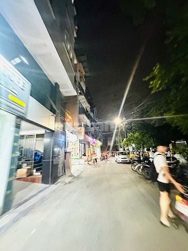  BÁN NHÀ ĐẸP PHẠM VĂN ĐỒNG, CẦU GIẤY- LÔ GÓC – SÂN RỘNG – GẦN Ô TÔ 