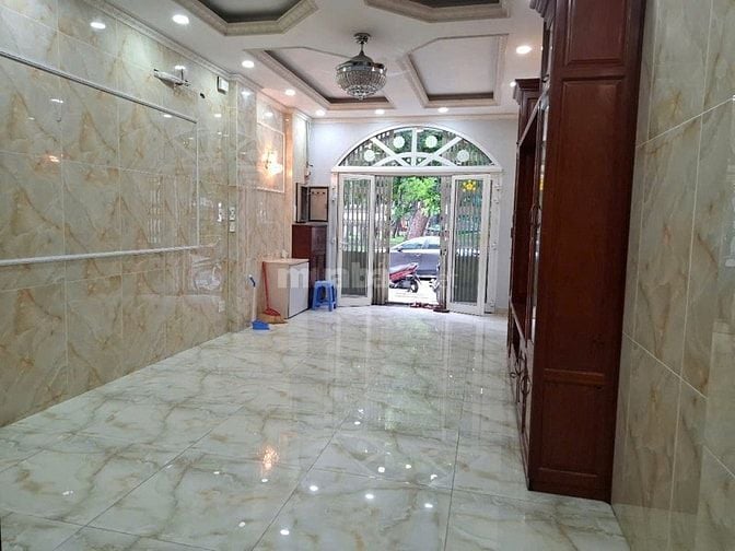 Cho thuê nhà đẹp mặt tiền Tên Lửa 25 triệu