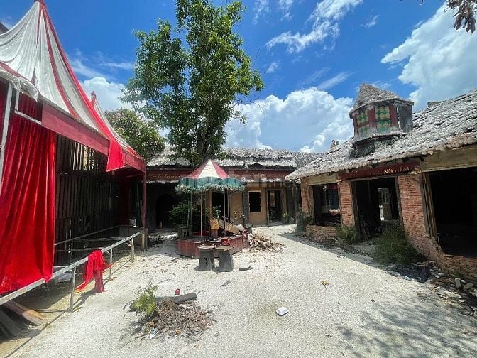 Cho thuê khuôn viên kinh doanh gần 1000m2 ngay trung tâm Biên Hoà