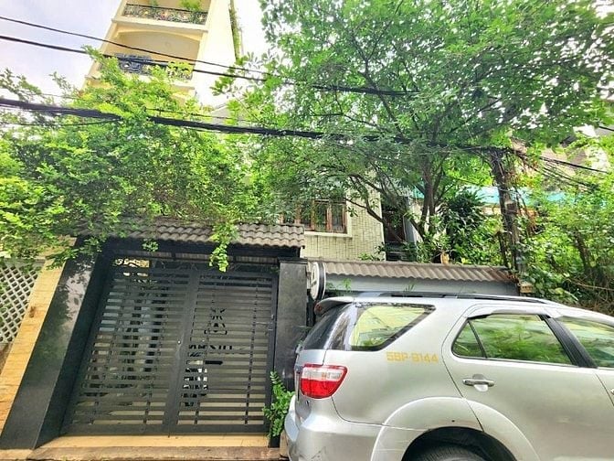 Bán nhà hẻm xe 7m, hơi thông PHAN XÍCH LONG, P.2, PN, DT:7x28m, 2 Tầng
