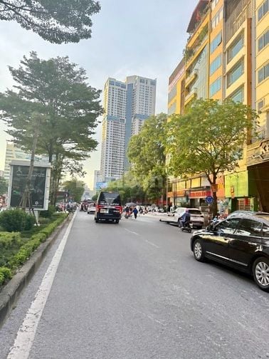 PHÂN LÔ 193 TRUNG KÍNH 65M2*6T,OTO TRÁNH,15M RA PHỐ,23.9TỶ,KINH DOANH.