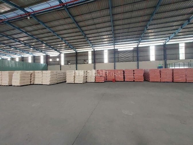 Cho thuê kho chứa hàng Cụm Công Nghiệp Đức Hòa , Long An, DT : 4.000m2