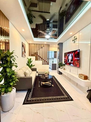 Nhà dân xây Hồng mai, HBT 38m, 4 tầng, giá 8,5 tỷ, ô tô sát nhà, full 