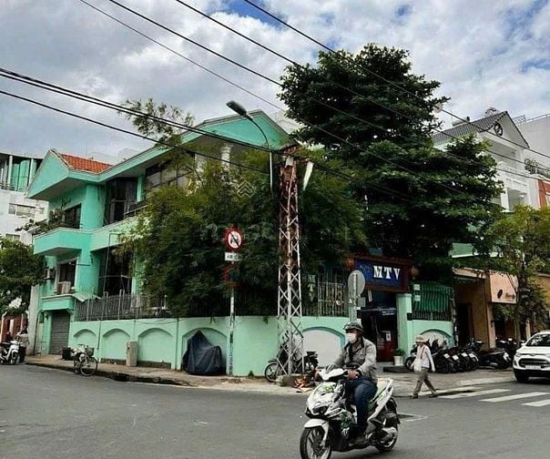 🔥 Cho thuê nhà 2 mặt tiền – Góc siêu đẹp trung tâm Q.1 🔥