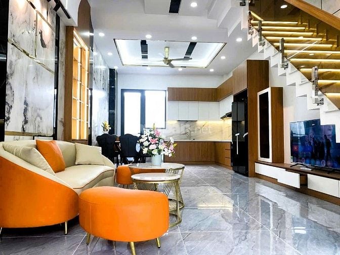 Bán nhà mới 4 tầng đường 24 Linh Đông, full nội thất cao cấp