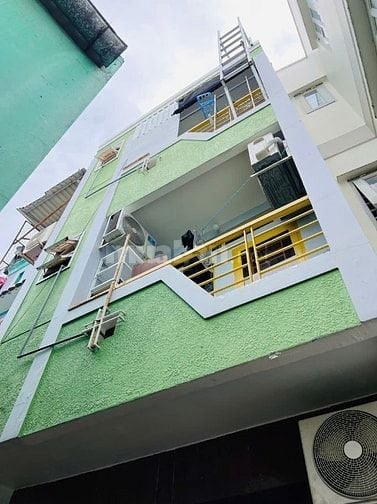 Bán nhà khu Bùi viện, Quận 1, 2 lầu giá 4.95 tỷ