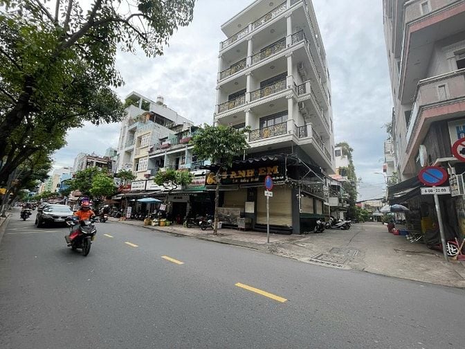 Cho thuê mặt bằng Góc 2mt 39-41 Tân Vĩnh, Phường 4, Quận 4