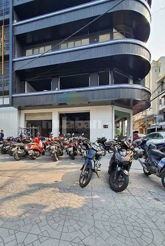 Cho thuê nhà góc 2 mặt tiền – 212C Phan Xích Long, Phường 2, Phú Nhuận