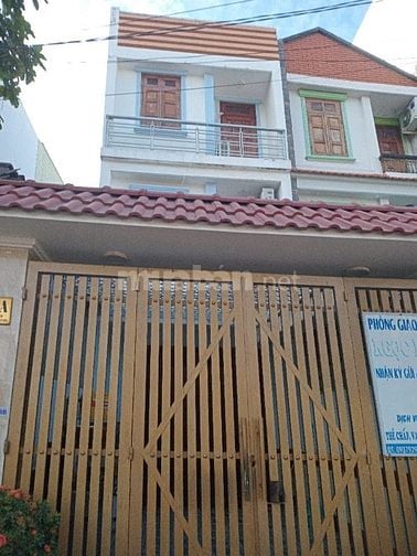 Nhà Mặt Tiền cần Bán Gấp Thích Hợp cho Khách Ở Mặt Tiền  Kinh Doanh