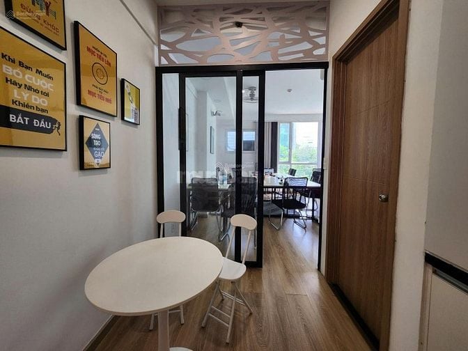 Chính chủ cho thuê officetel Charmington La Pointe 35m2, 