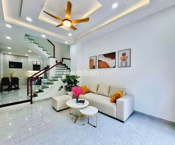 Bán nhà ngay Nguyễn Kiệm, Phú Nhuận. Giá 2 tỷ 590tr/60m2,sổ hồng riêng