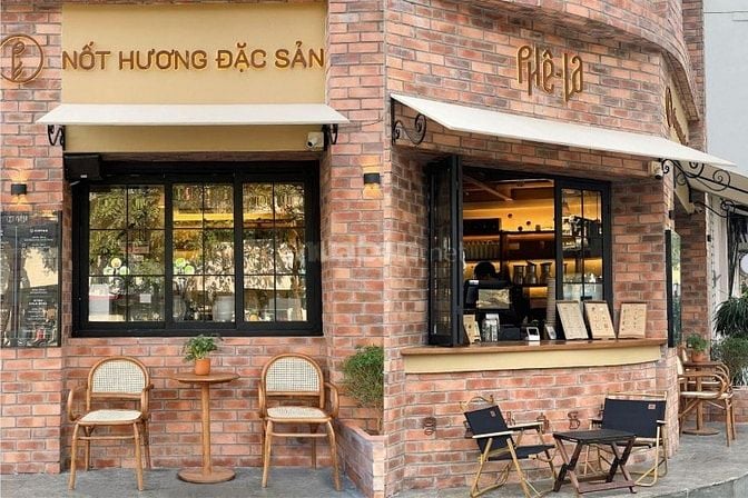 QUÁN CAFE LÔ GÓC SIÊU HIẾM GẦN VINCOM BÀ TRIỆU- ĐIỂM ĐẸP NGAY NGÃ 4