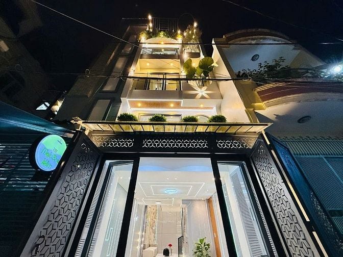 CHÍNH CHỦ BÁN NHÀ MỚI ĐẸPTHỐNG NHẤT LỬNG 3LẦU MỚI XÂY FULL NỘI THẤT