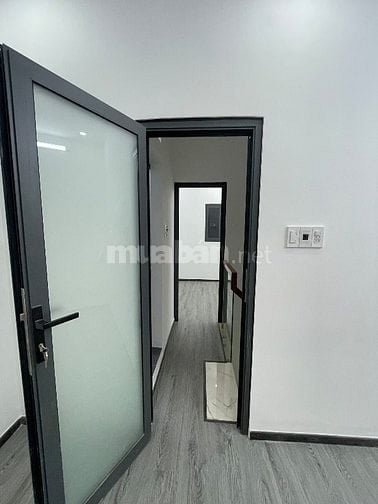 Nhà đẹp 2,25tỷ , Sát bên cầu Ông Bốn  4 phòng ngủ, 3WC