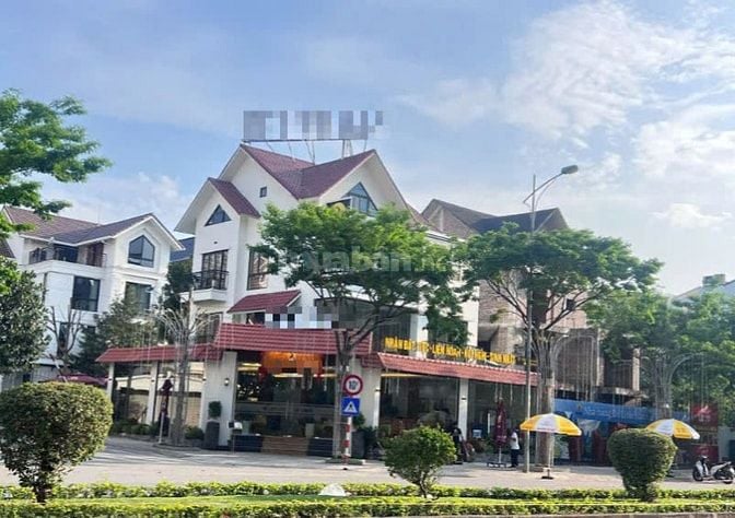 Cần bán biệt thự góc 280m2 tại khu thành phố giao lưu vị trí siêu đẹp 