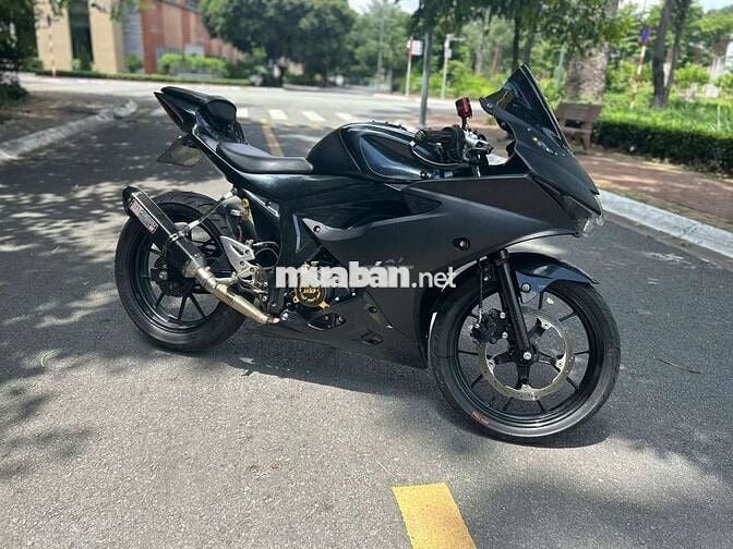 Suzuki GSX150R bstp