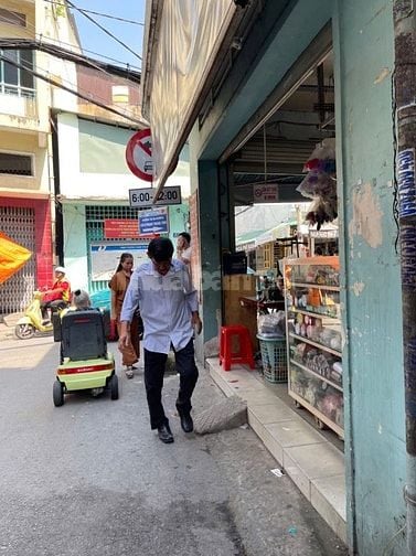 Cho thuê nhà 3,5 tấm, MT chợ Số 3 Nghĩa Phát, P.6, Quận Tân Bình