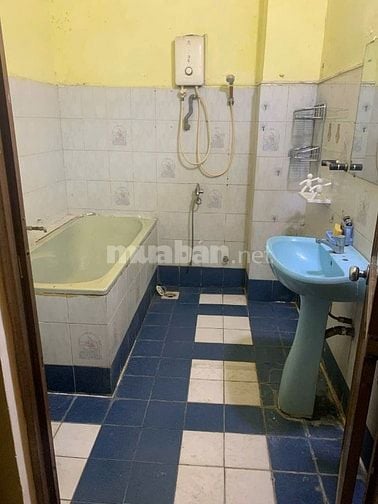 Cho thuê nhà MTNBộ 6m(XT) Lạc Long Quân, P.5, Q.T.Bình giá 14tr