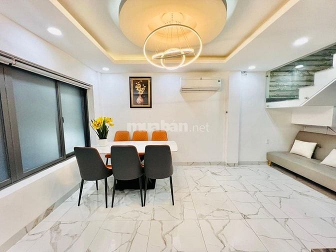 Chạy nợ bán gấp nhà đ.Nguyễn Tất Thành,Q4 gần ủy ban,dt 60m2-1 tỷ80tr