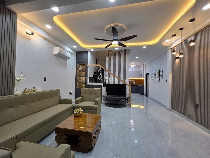 Bán nhà cách mặt tiền 20m Lê Văn Sỹ F10 Phú Nhuận 