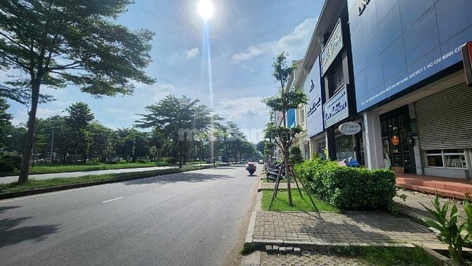 Chính chủ cần bán nhà mặt tiền Nguyễn Văn Linh , Phú Mỹ Hưng, Quận 7, 