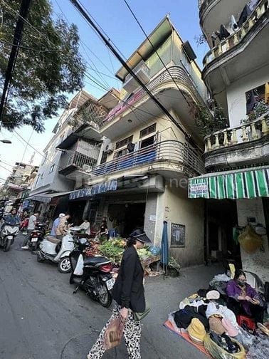 BÁN NHÀ LÔ GÓC – Ô TÔ TRÁNH – KINH DOANH ĐỈNH – TẠI HOÀNG VĂN THÁI