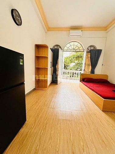 Phòng đẹp bancon - 21/1 đường Trường Sơn, P4, Q. Tân Bình Có máy lạnh