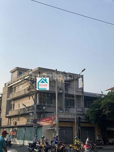 Nhà Góc 2 Mặt Tiền Lạc Long Quận P5,Q11- Diện tích: 10m x 25m