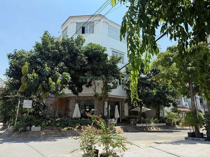 Cho thuê góc 2 mặt tiền Tên Lửa 40 triệu 