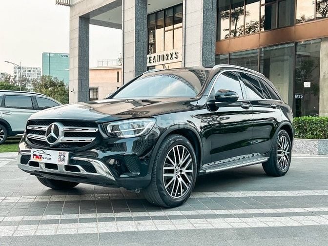 Bán xe Mercedes Benz 98% bảo dưỡng đầy đủ 