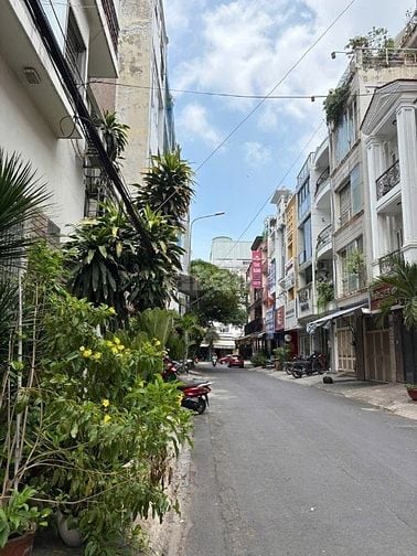 BÁN NHÀ MẶT TIỀN ĐƯỜNG HUỲNH KHƯƠNG NINH, QUẬN 1