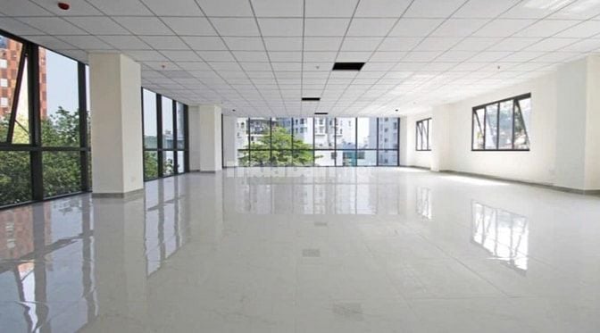 Cực Hiếm! MBKD 750m thông sàn toàn bộ tại Xuân Thủy chỉ 300k/m