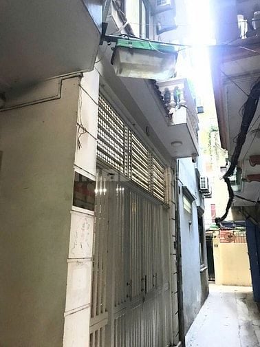 Nhà 6 tầng, 42m2, có thang máy, gần Cầu Giấy Center Point