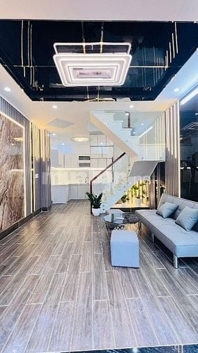 Bán nhà Sổ hồng đồng sở hữu đứng tên cách mặt tiền Lê Văn Lương 50m.
