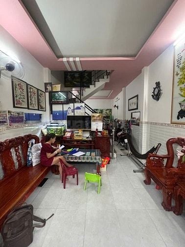 Bán nhà đường Tỉnh Lộ 10, Dt: 4x11m, 2tầng, Bình Trị Đông B, Bình Tân