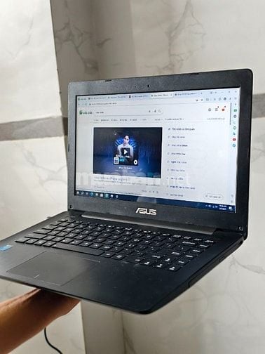 cần bán laptop ASUS giá rẻ rất mượt 