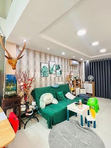 Bán nhà 5 tầng ngay phố ẩm thực Hậu Giang, dọn vào ở ngay.