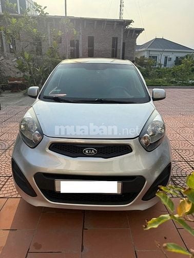 Kia Morning Van 1.0 AT đời 2011 màu bạc đang tìm chủ nhân mới.