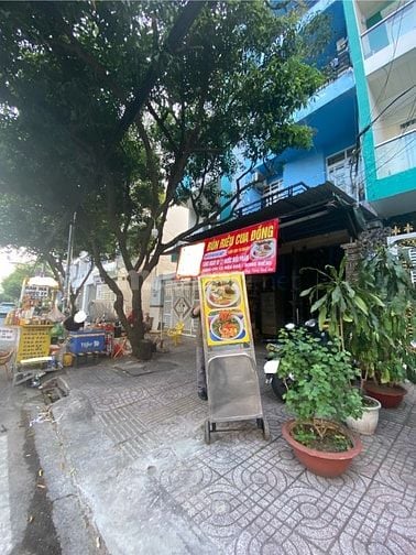 CẦN SANG LẠI MẶT BẰNG BÁN ĂN SÁNG VÀ CAFE