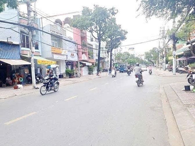 Mặt tiền kd sầm uất 4 tầng Hưng Phú, P.Hưng Phú, Q8.  Nhà mới tinh đẹp