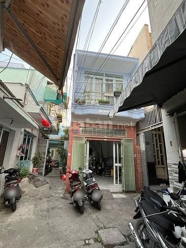 3,95 tỷ Nhà góc 3 mặt tiền hẻm 3,4 x 9 trệt lầu 2pn , giá còn tl 