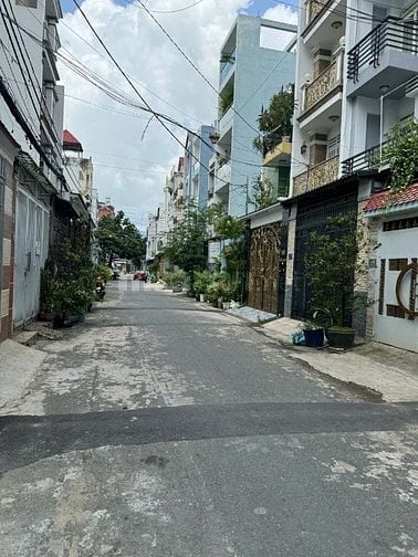 HẺM RỘNG 8M THÔNG, GẦN CÔNG VIÊN, 2 LẦU,SÂN THƯỢNG, P. TÂN SƠN NHÌ
