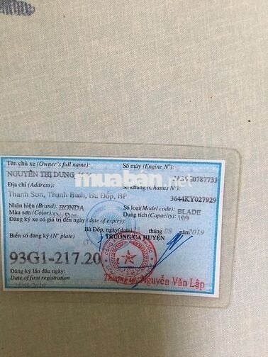 xe đang cầm cần bán