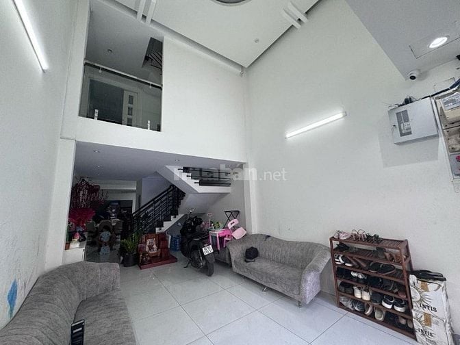 HIẾM! Bán Nhà 4 Tầng Cực Đẹp Đặng Văn Ngữ, 60m2, 7.7 Tỷ 
