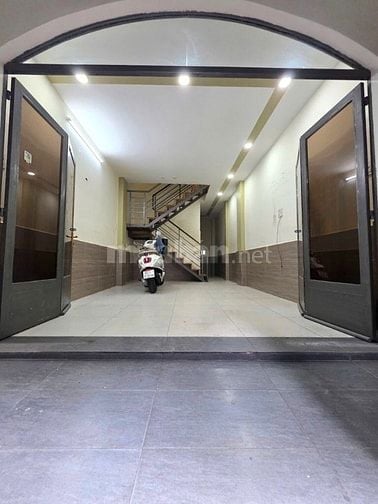 KHU HIẾM NHÀ BÁN HUỲNH VĂN BÁNH - SỔ ĐẸP - DT 32.3M2