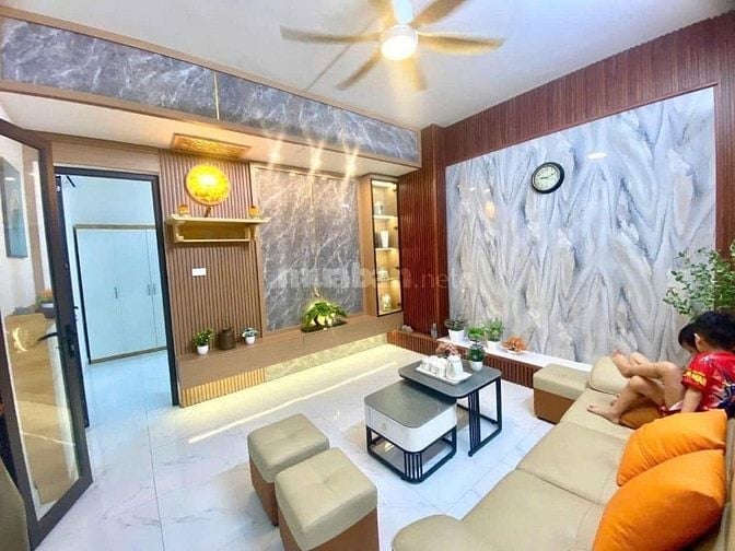 Chính chủ bán căn hộ Đền Lừ quận Hoàng Mai Hà Nội, 3 ngủ, có sân vườn 